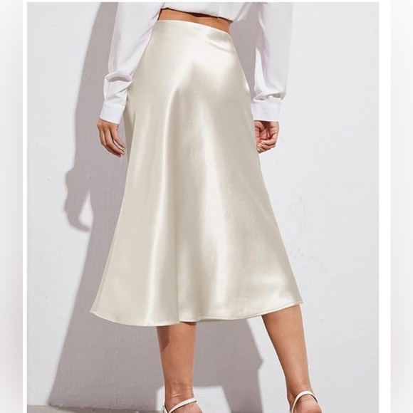 Zara Dresses & Skirts - Zara Satin A-Line Midi Skirt in Ivory